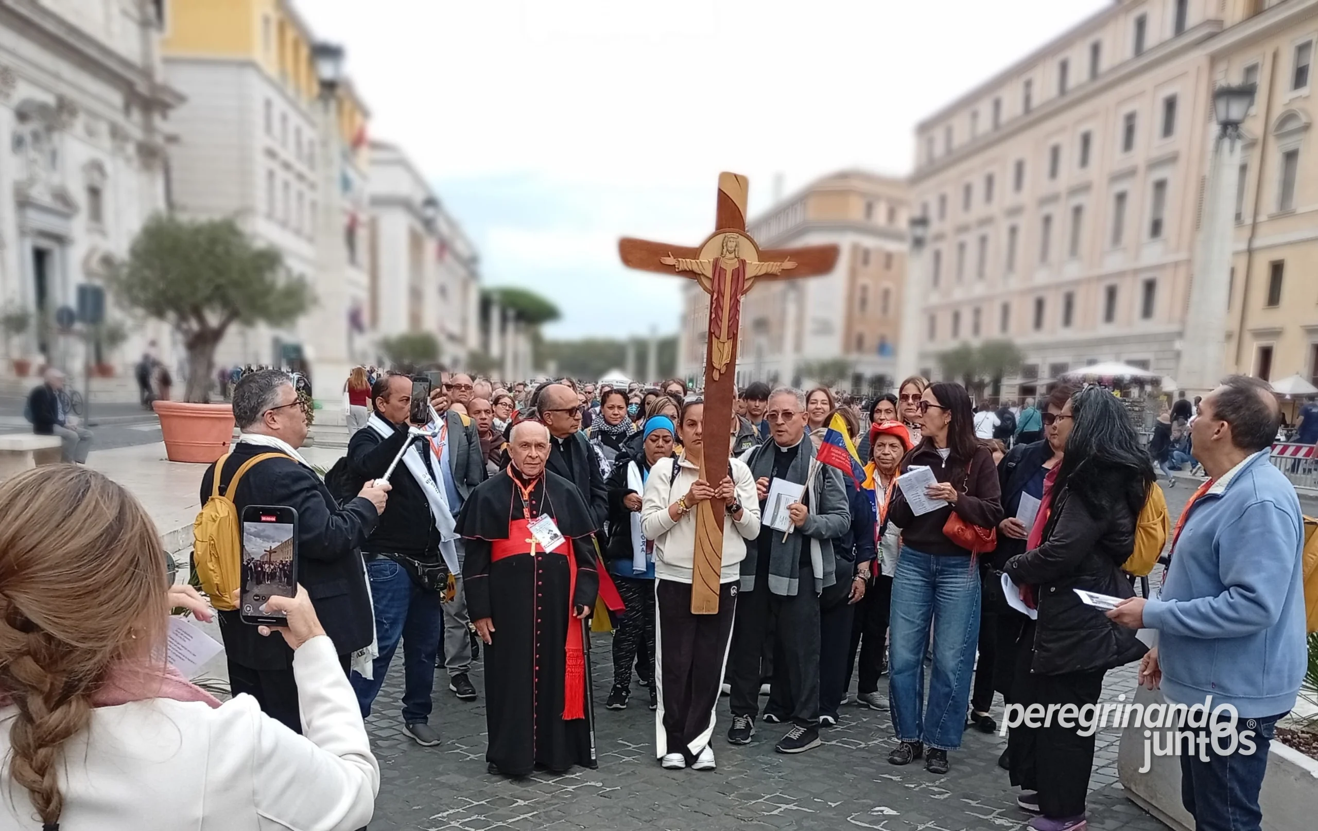 Peregrinación Italia Roma El Vaticano Via della Conciliazione Peregrinando Juntos Peregrinaciones May Carabaño y Noé Pernía