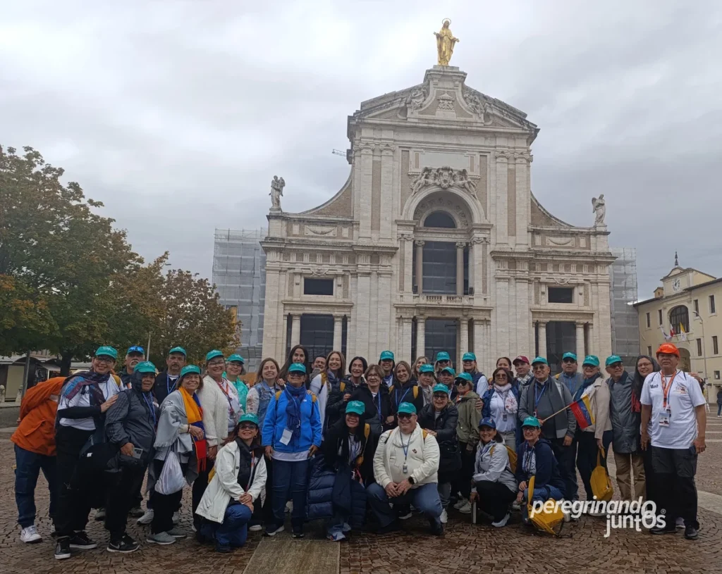 Peregrinación Italia Asís Basílica de Santa María de los Ángeles Peregrinando Juntos Peregrinaciones May Carabaño y Noé Pernía